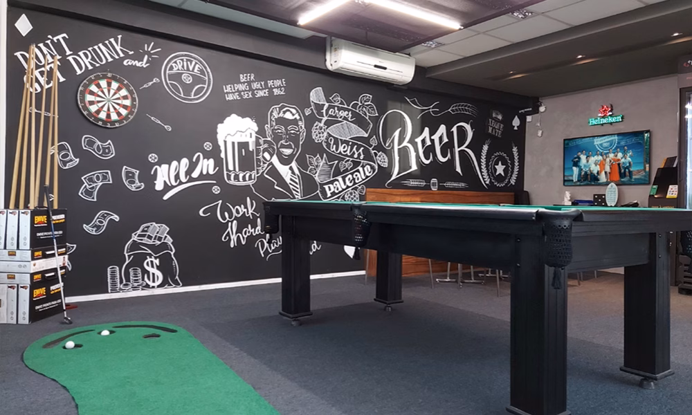 Espaço de jogos com mini golfe